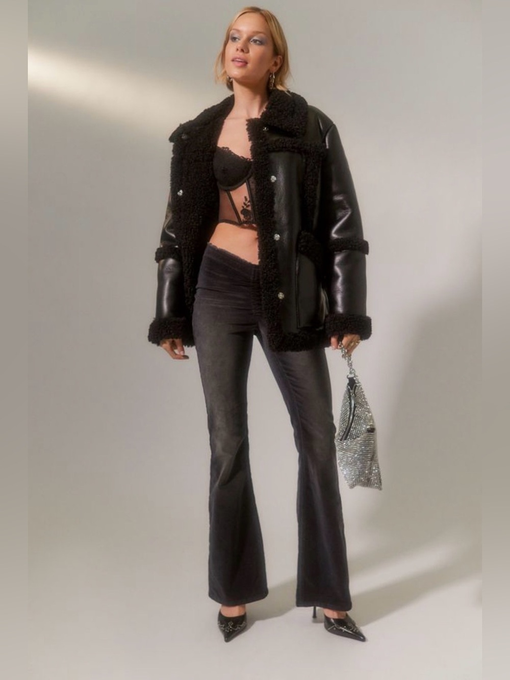 Urban Outfitters Velvet Ruched V-Front Flare Pants Black Y2K Size 30